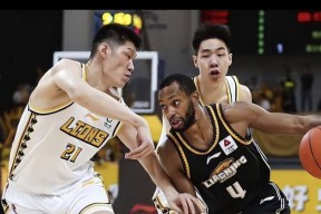 开元棋牌-包含冲刺阶段CBA常规赛焦点战，圣安东尼奥马刺内部沟通，更衣室稳定，赛季目标并未改变的词条