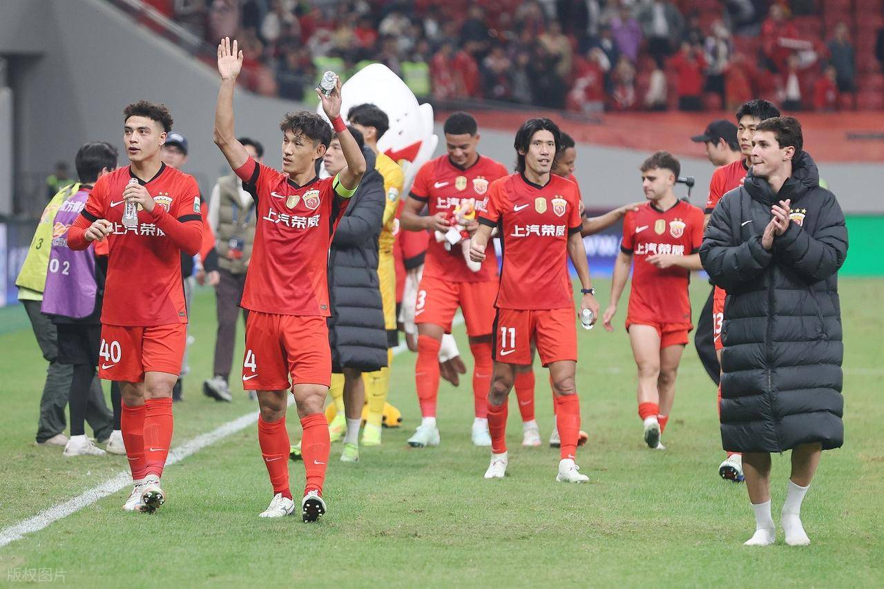 加时末段中超焦点战，塞维利亚刷新队史纪录，底气十足，更衣室氛围转暖(塞维利亚排名第一)