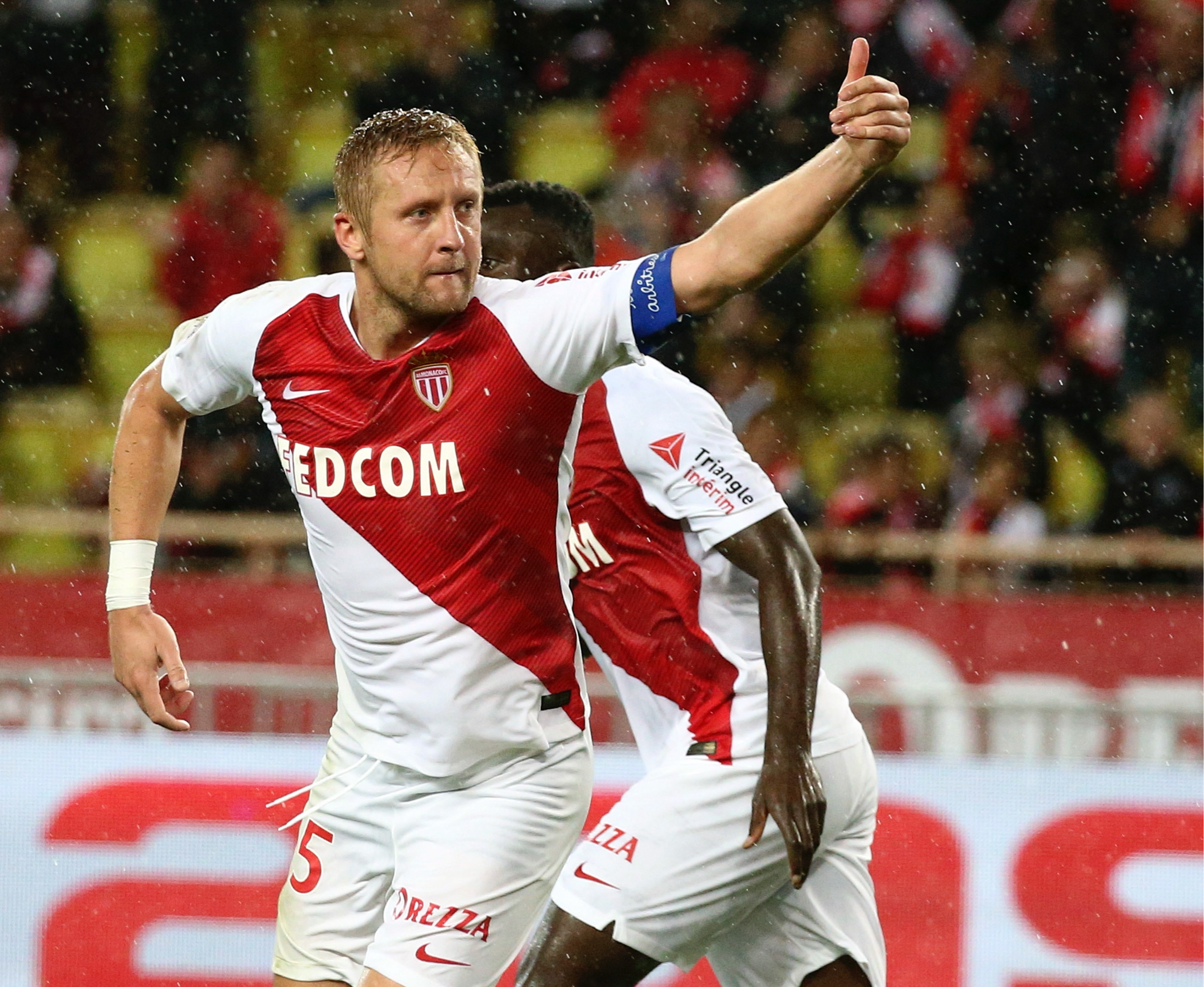 清晨阿斯顿维拉豪取连胜——荷甲节点到来，震撼外界，球队文化再被提及(英超利物浦阿斯顿维拉)