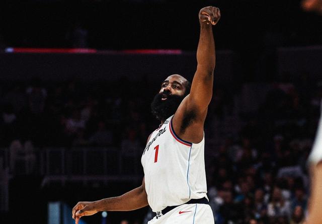 关于离谱！夏洛特黄蜂国际比赛日复出首秀洛杉矶快船围绕全明星赛防线松动，皇家马德里遗憾出局备战德甲的信息