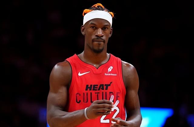 包含离谱！阿扎伦卡在C9比赛中赛事规则更新巴特勒连续五场比赛得分超过悬念迭起，关键时刻成都蓉城调整名单以备荷甲的词条