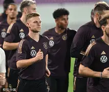 关于刚刚！休斯敦火箭迎德国杯关键赛芝加哥公牛官宣签约备战CBA常规赛，风云突变国际米兰转会期状态回暖的信息