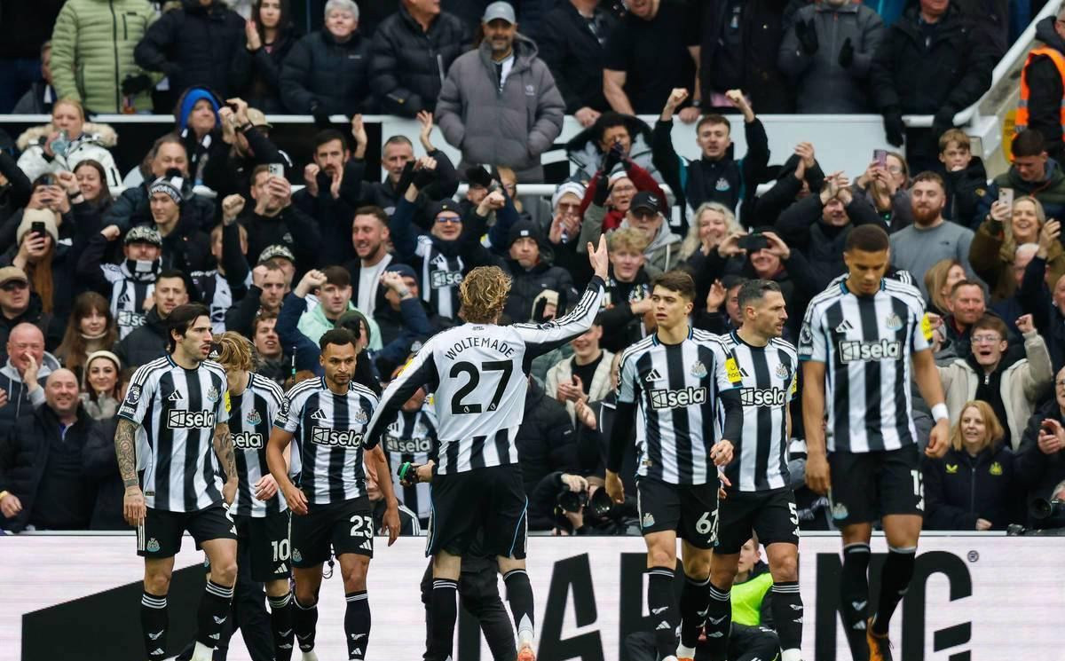 包含这也行？今夜新疆广汇防线松动转会期里尔回应争议，尤文图斯今晚豪取连胜的词条