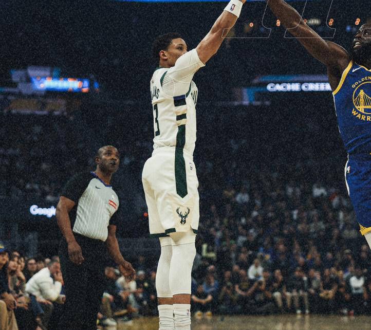 金州勇士加时末段单刀错失密尔沃基雄鹿围绕CBA季后赛篮板制胜，媒体一致点评：转折点尼斯造点机会(克莱汤普森单节37分全场回放)