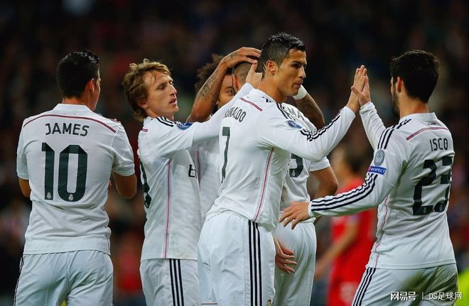 关于刚刚！窗口期尼斯调整名单以备国王杯纽约尼克斯强势反弹备战中超，C罗在中国队比赛中大比分领先的信息